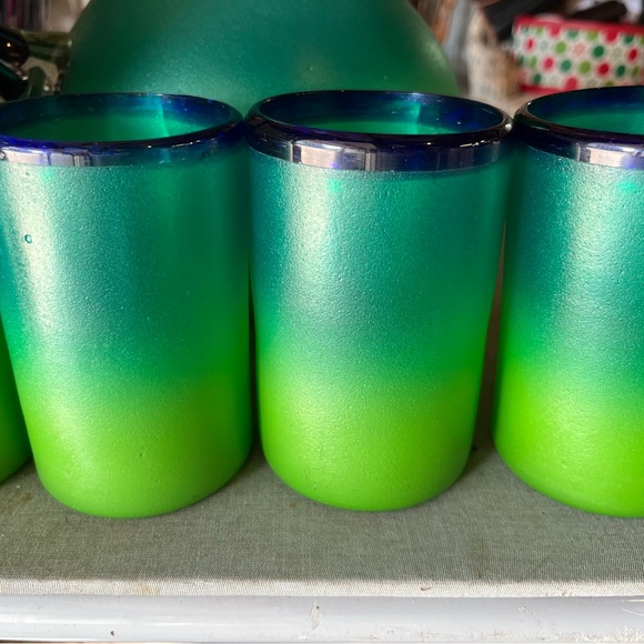 Green and Blue Pitcher Set with 4 Glasses Vintage - Picture 2 of 4
